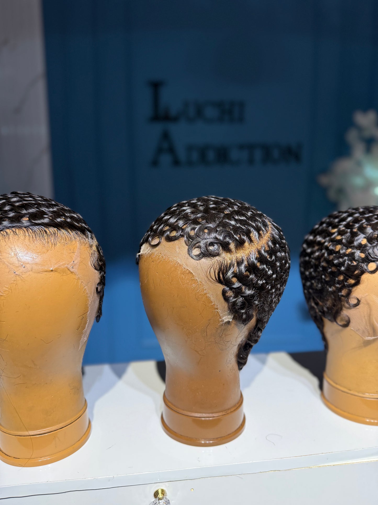 Pixie HD Glueless (curls on the forehead)