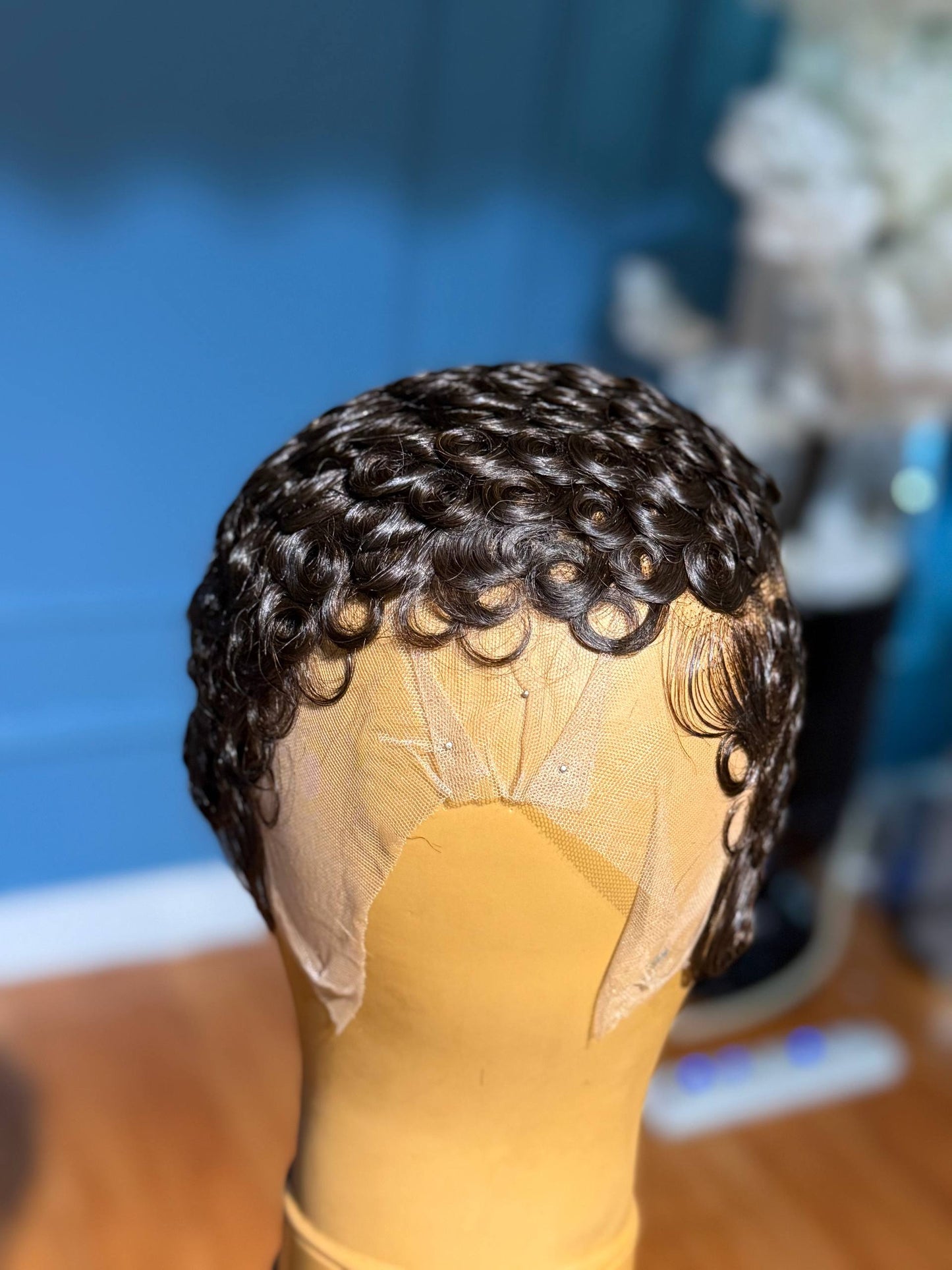 Pixie HD Glueless (curls on the forehead)